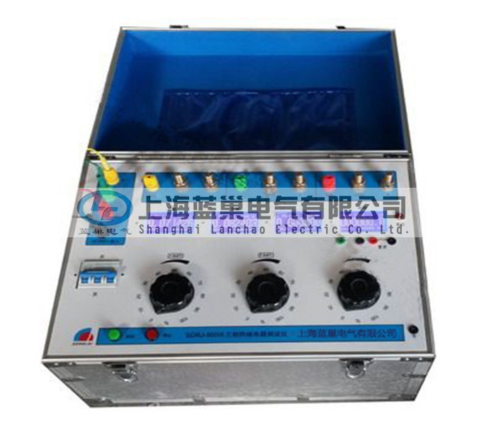 LCDL-200III三相電流發(fā)生器（簡稱三相升流器），我公司自行研制開發(fā)的測試設備，它集國內外同類產品的優(yōu)點于一身，采用數控技術，抗干擾能力強，和上一代升流器相比，由于采用低功耗、大容量的自藕調壓器和高導磁率鐵芯制作的變流器。
